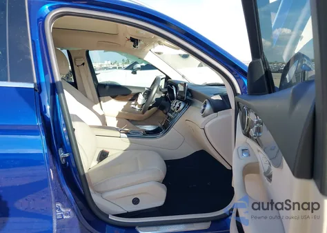 2020 Mercedes-Benz Glc 300 from USA, damaged, VIN WDC0G8DB3LF734794